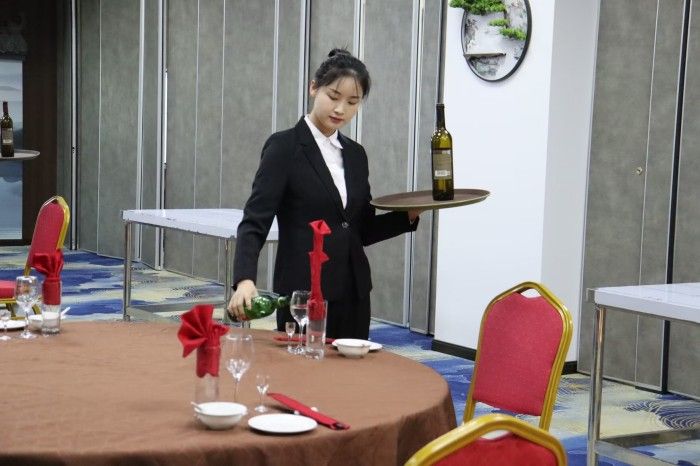旅游学院餐厅服务技能大赛 旅游学院餐厅服务技能大赛