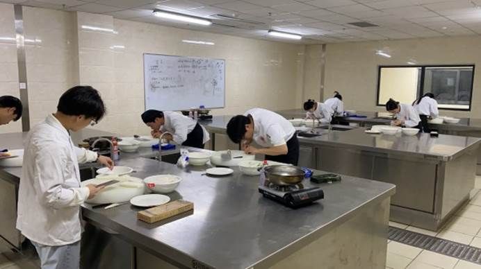 旅游学院烹饪大赛 旅游学院烹饪大赛